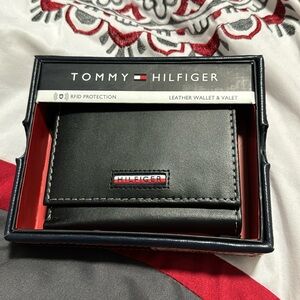 TOMMY HILFIGER - LEATHER WALLET | RFID